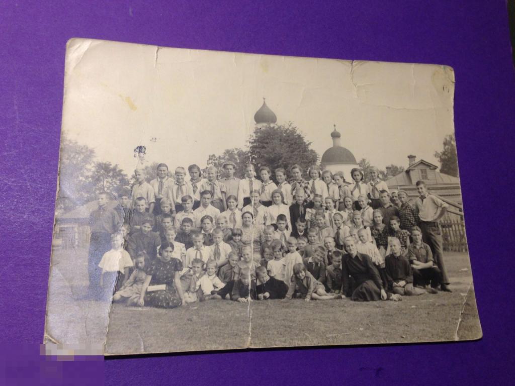 фк33г 1954 Коллективное В лагере Церковь купола Пионеры Город?    ххх 