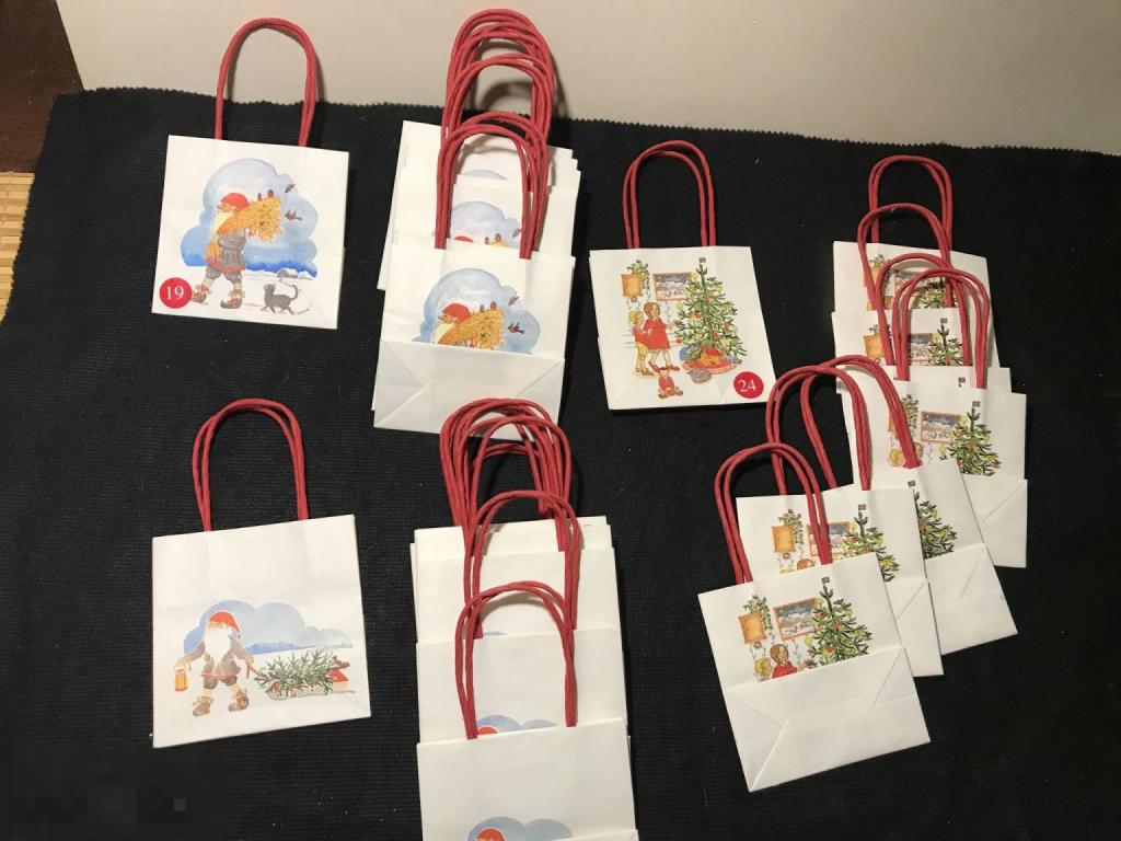 *в  Упаковка  Пакеты мини для подарков новогодние с номерами  24шт ххх 