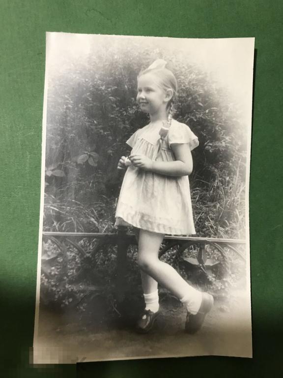 фаСГ7 1953 Девочка модница  Чугунное ограждение со звездами Москва Дети  СССР   ххх 