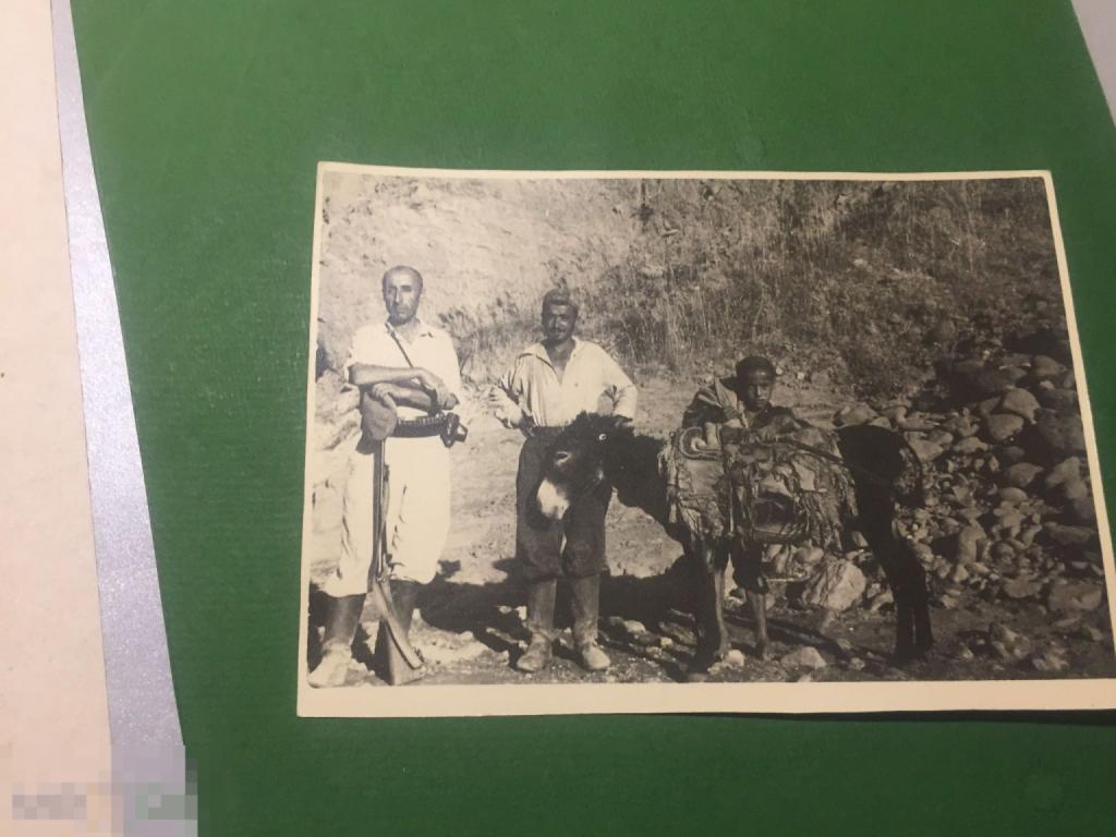 ф517м  Мужчины и мальчик с осликом осел ружье фотоаппарат Средняя Азия ?  ххххх 