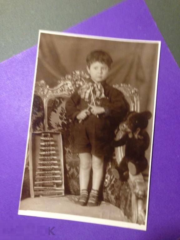 кф44м   1952 Мальчик  стоит на кресле Мишка Металлофон Игрушки СССР   ъ 