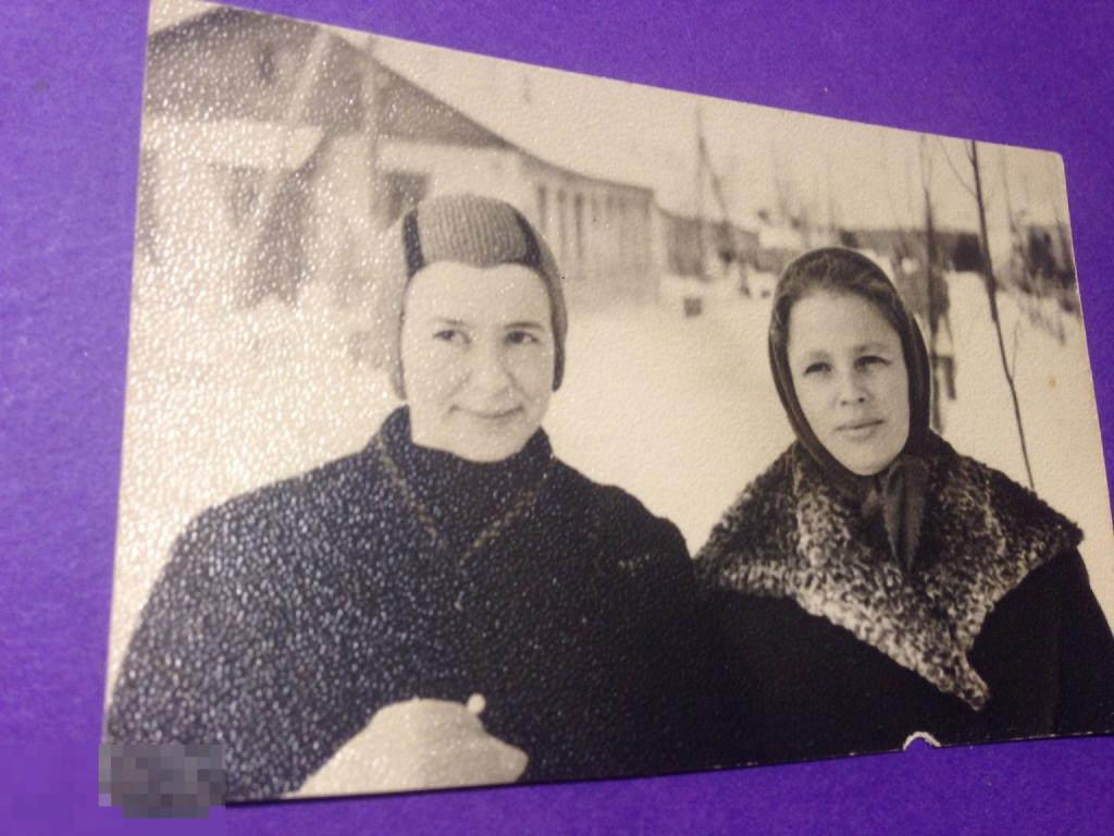 аф3-161г Девушки  Шапочка воротник каракуль фамилии    ххх 