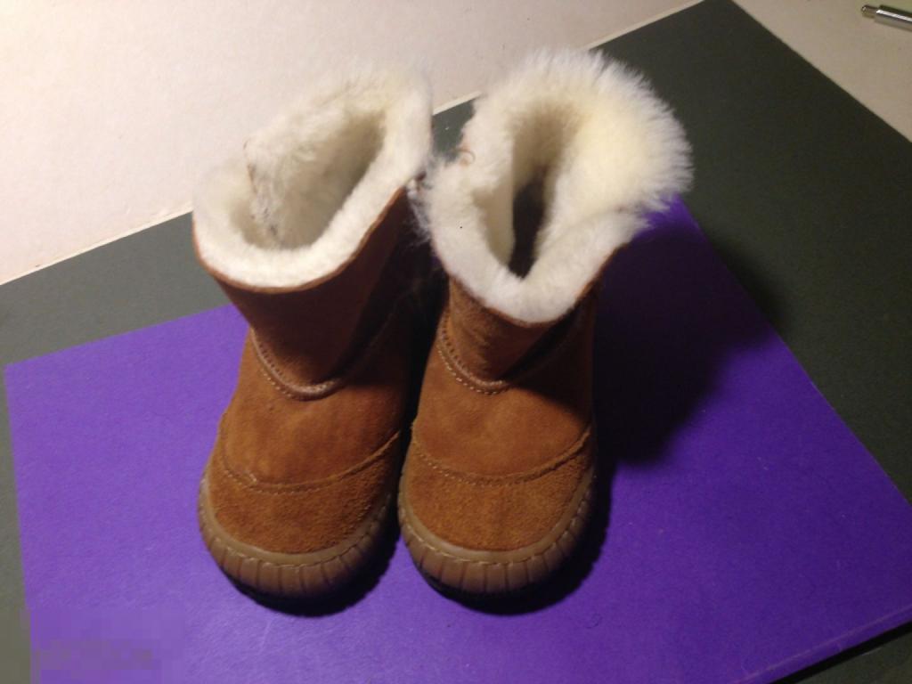 об12в  Сапожки детские замшевые Угги  UGG Australia  р. 23  новые  ххх 