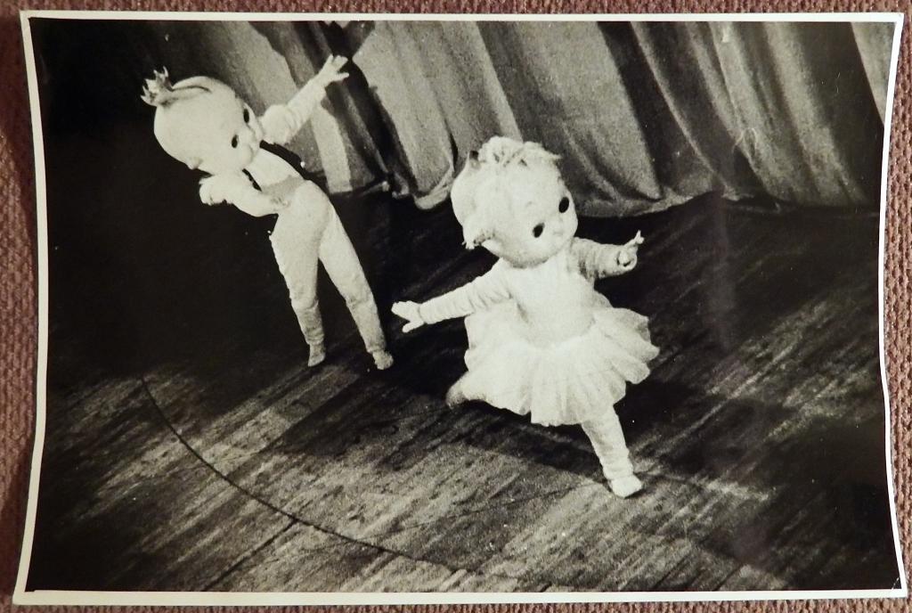 Фото. Костюмированный балет. Куклы