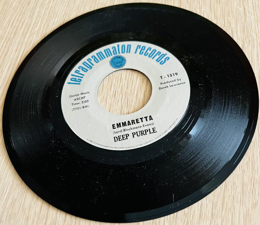 Deep Purple – Emmaretta / The Bird Has Flown 1969 USA Vinyl, 7", 45 RPM, Single