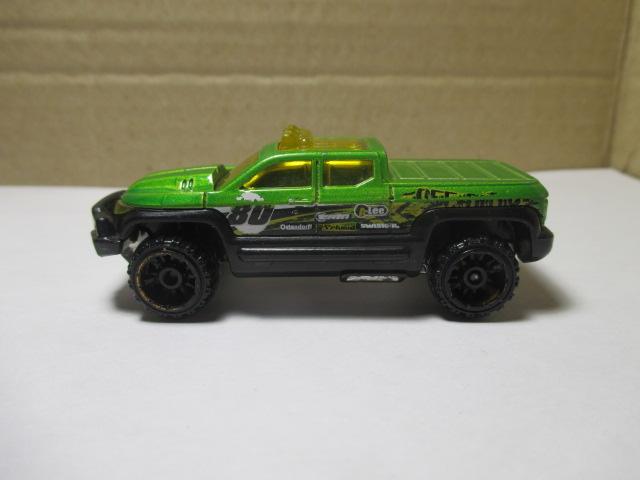 BDD 13 Pickup  OFF DUTY  Hot Wheels  2013   Malaysia