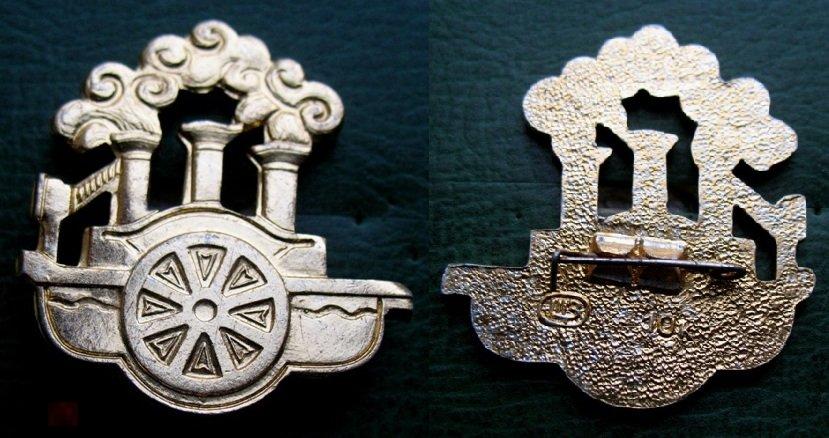 Пароходик - фигурный - детский значок СССР пароход 