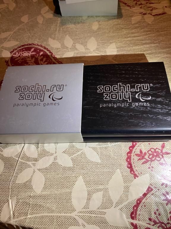 Деревянная коробочка для серебряных монет Сочи  Паралимпийские игры 2014 (коробка, футляр).