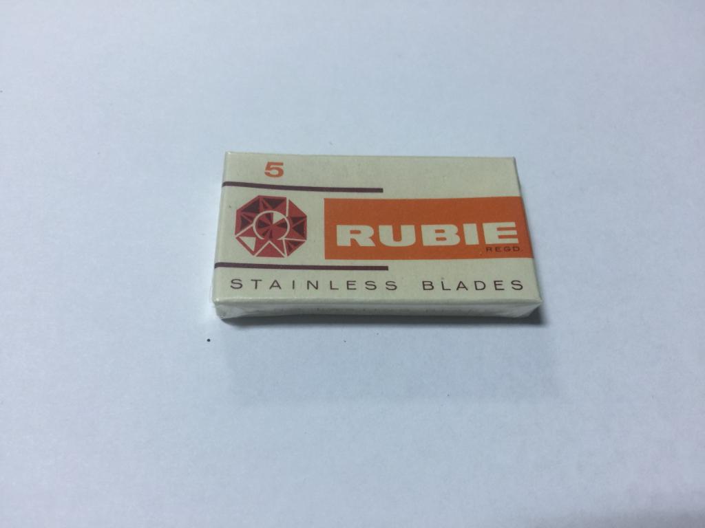 Пачка лезвий. Лезвия Gillette. Времён СССР. Лезвия для бритвы. Лезвия старинные. Лезвия. Жиллет.