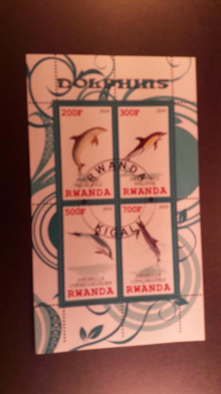 Руанда. Морская фауна..Дельфины 2010 гаш  К2