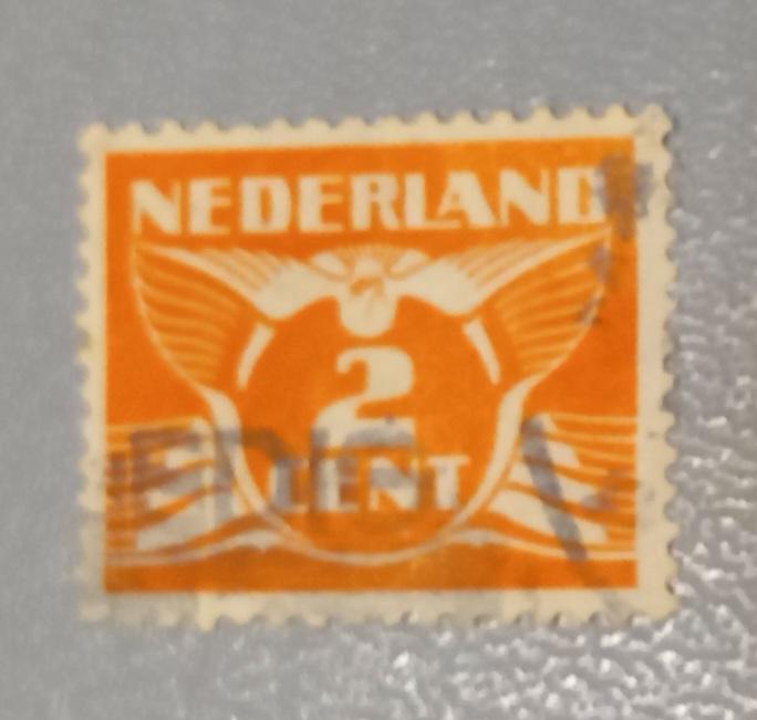 Нидерланды (Голландия). 1926 год Стандарт  Летящий голубь  Гаш