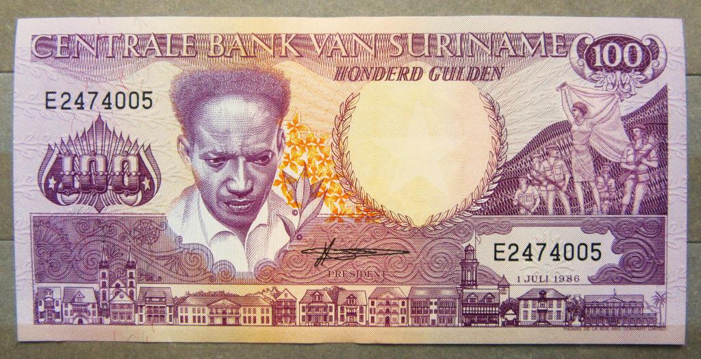 Суринам 100 гульденов 1986 г. UNC