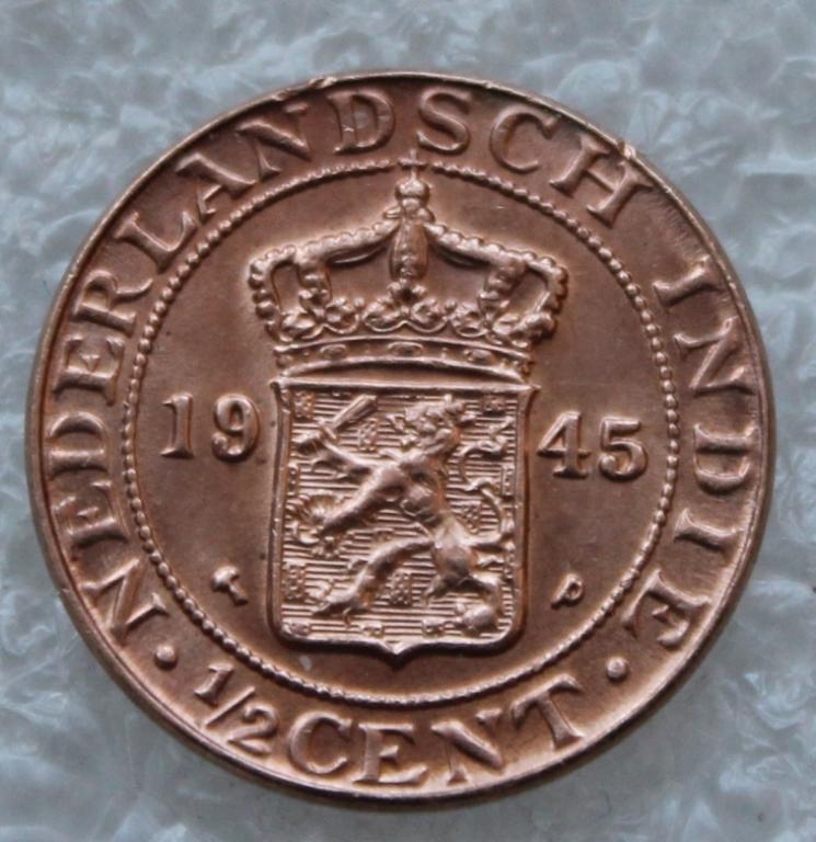 Нидерландская Индия 1945 г. 1/2 цента
