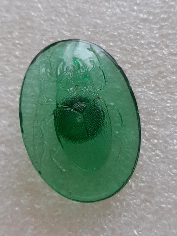 ПУГОВИЦА БРОШЬ  ЖУК ЗЕЛЕННОЕ  СТЕКЛО НАЧАЛО 20 В