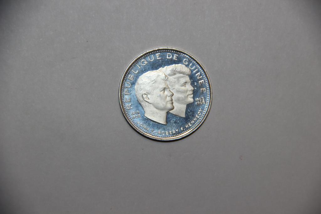 Гвинея. 200 франков. Братья Кеннеди. 1969 год. Серебро.