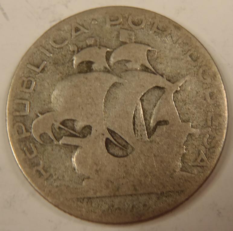 Португалия 2,5 эскудо 1942 серебро патина Корабль