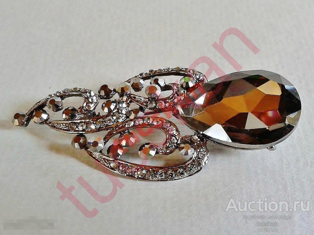 Брошь. Чешское стекло Д -6,8 см Времена СССР 