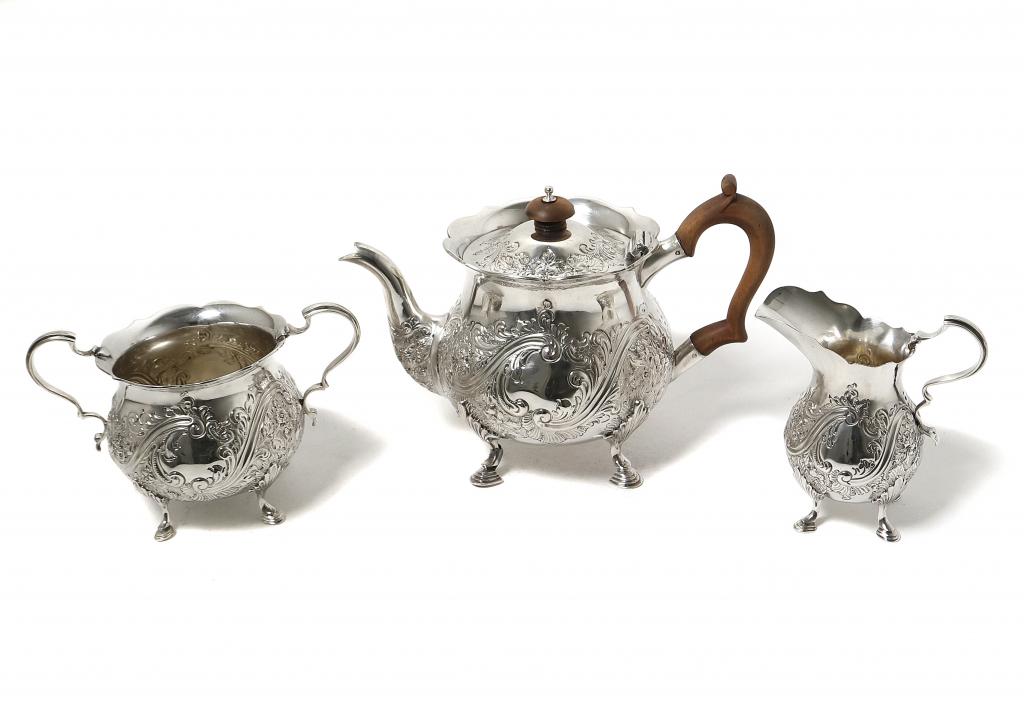 Серебряный чайный сервиз, 3 предмета. Англия, 1899 год.