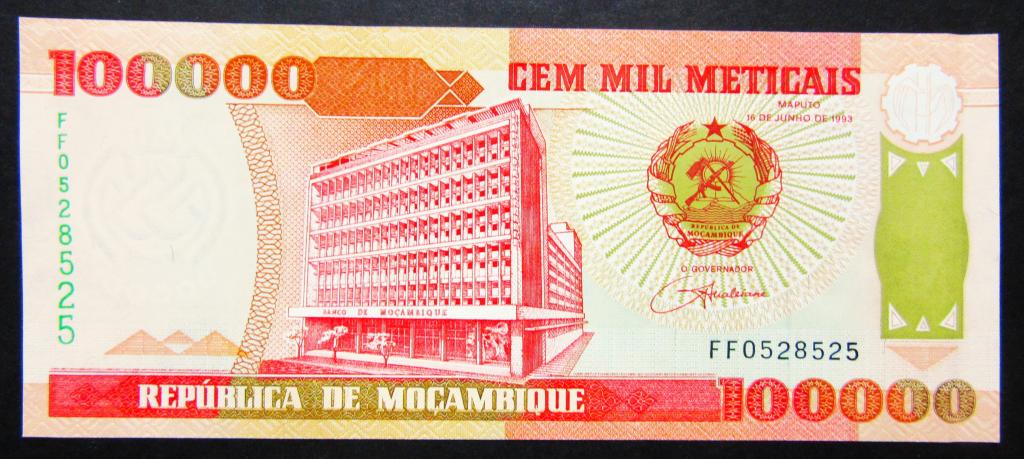 Мозамбик 100000 метикал 1993 г. банкнота аUNC