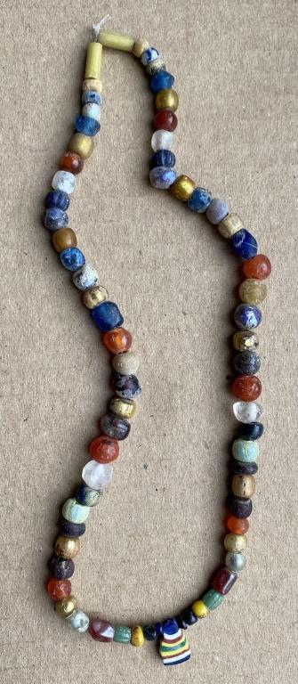 ЦВЕТНЫЕ БУСЫ ДОМАНГОЛ 11-13 Века. 44