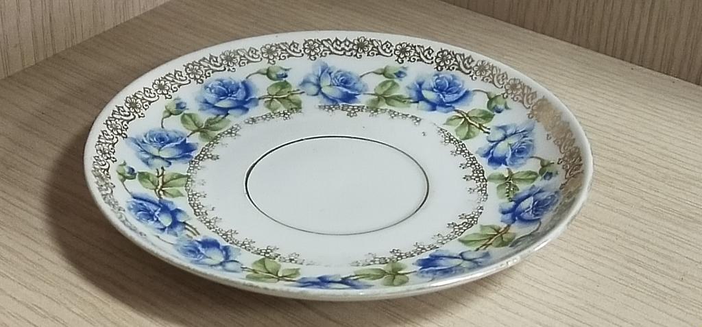 Блюдце " Синяя роза ". Чехословакия. Фарфор. 50-60-е годы.