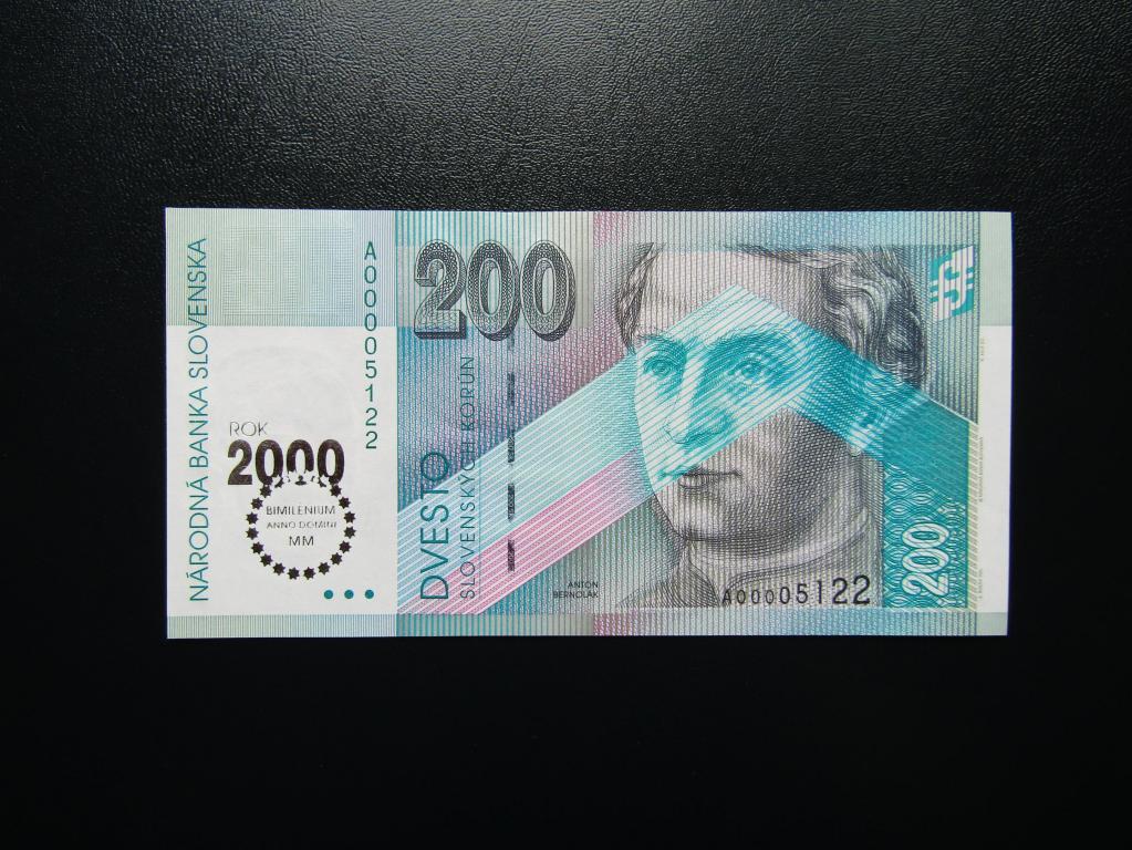 Словакия - 200 крон 1995г. UNC. Bimillenium.