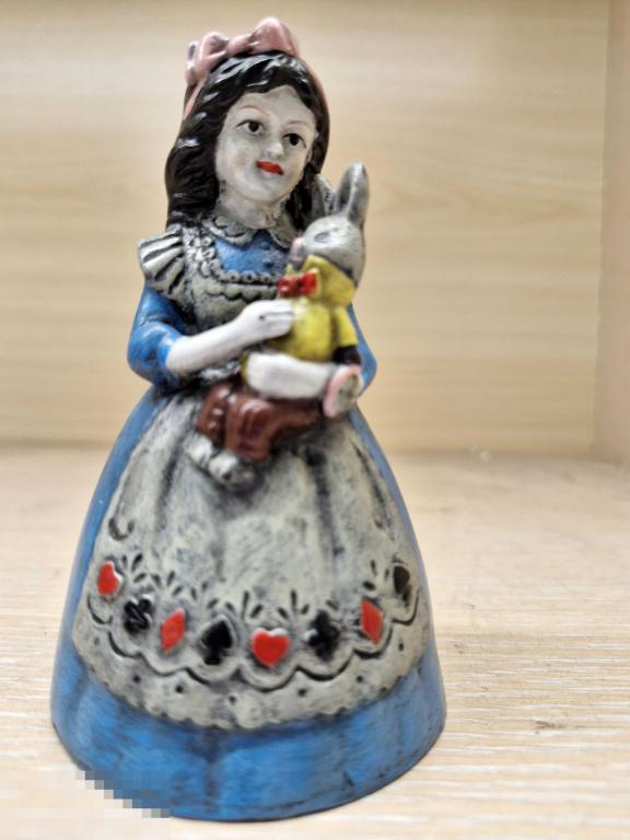 Колокольчик. Венская бронза. Девочка с зайцем. 162