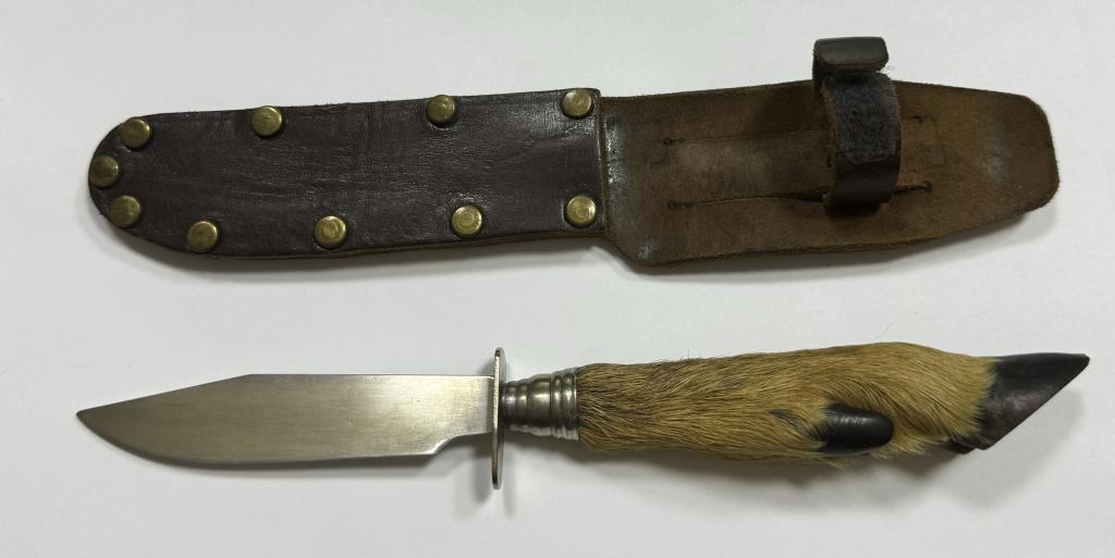 Нож охотничий в кожаном чехле КОПЫТО НОЖКА ЛАПКА