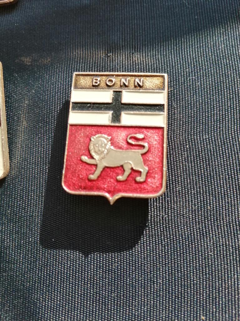 Геральдика.Гербы городов. Иностранные.Бонн .