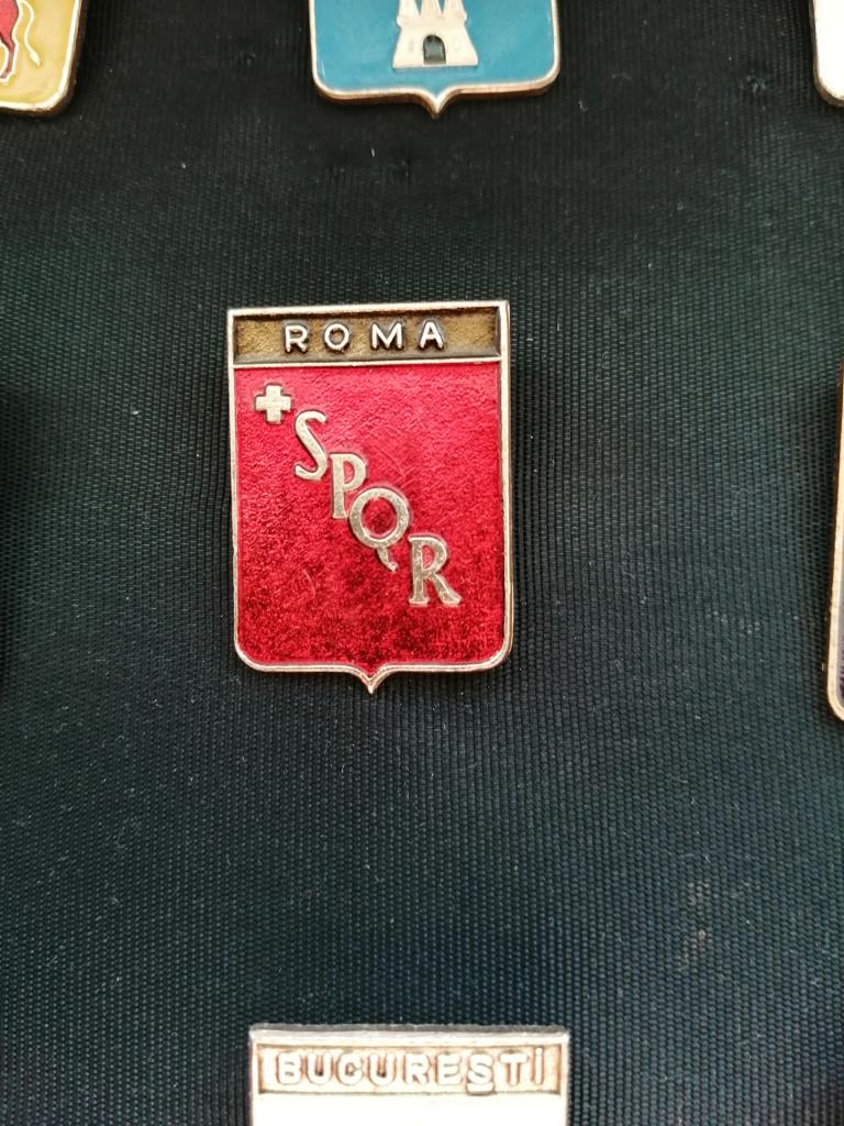 Геральдика.Гербы городов. Иностранные. Рим.