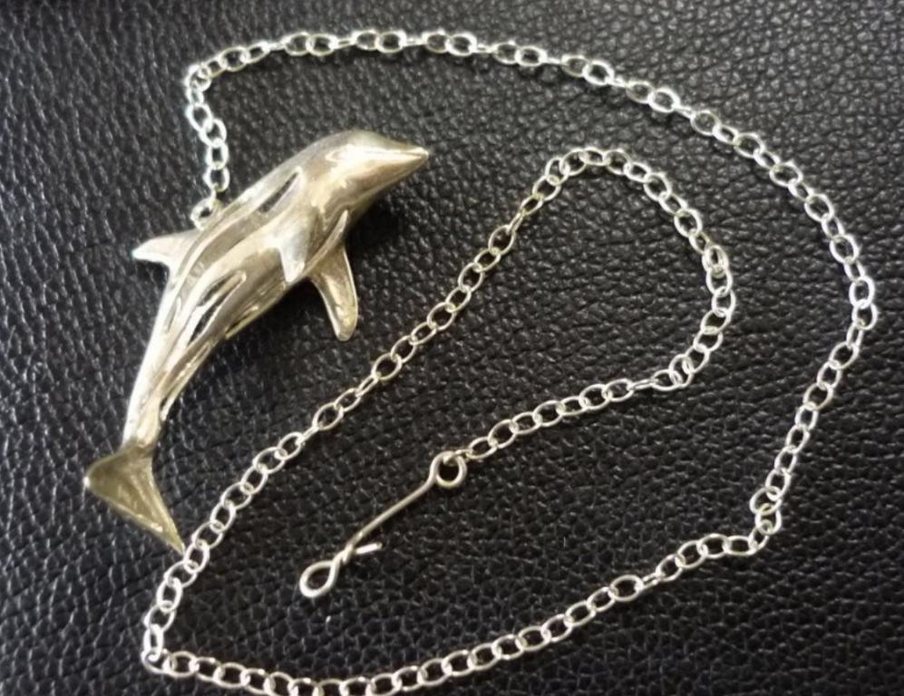 Дельфин фигурка ШГТ из водки "Русская эскадра" водочный жетон СТандарТЪ серебро-редкий