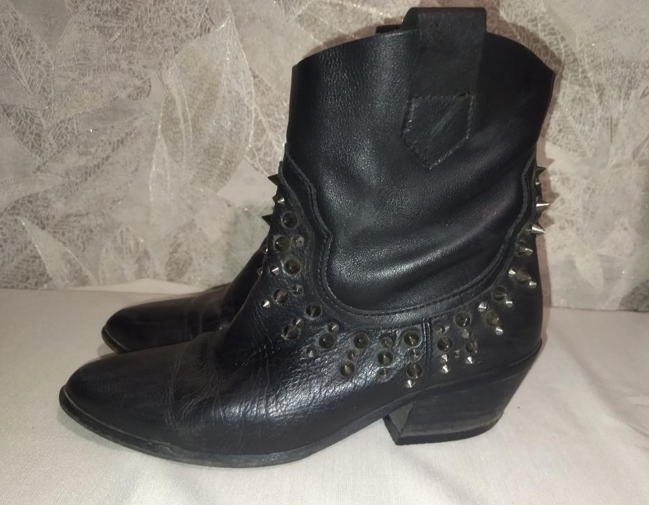Сапоги казаки женские р 38 Zara