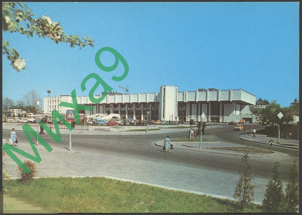 1992 ДМПК Беларусь 024 Гродно Железнодорожный вокзал Автомобили 