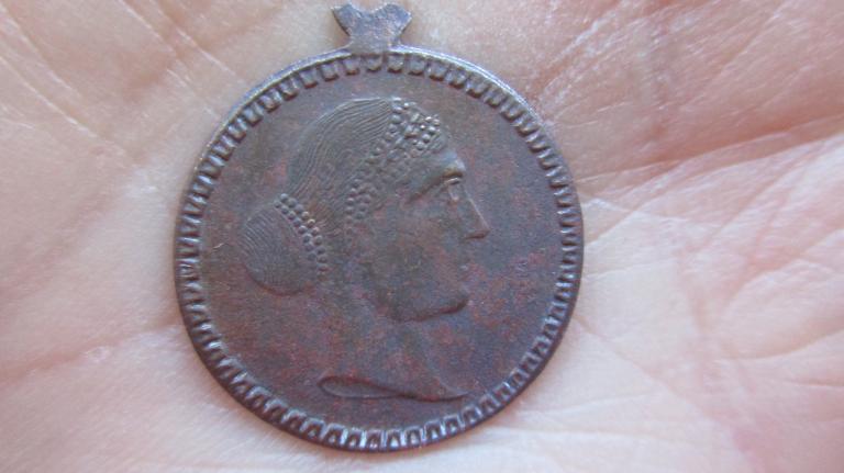 ЖЕТОН МЕДАЛЬОН. ПОДВЕСКА. УКРАШЕНИЕ. СТАРИННОЕ. ПОРТРЕТ