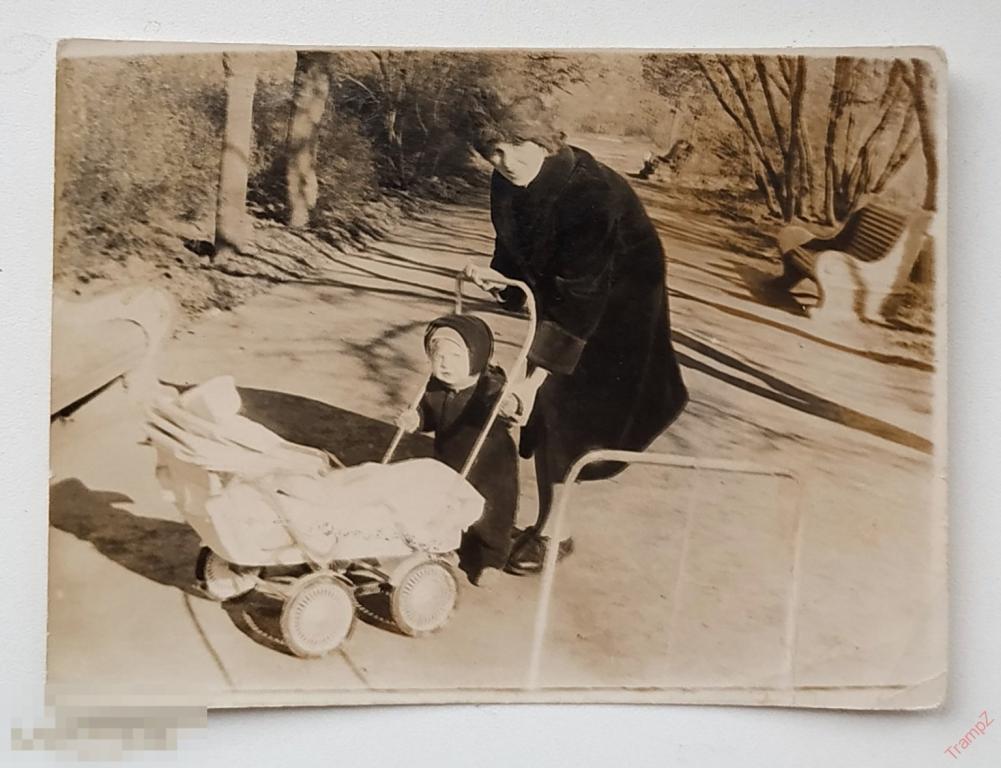 Фотография мать с ребенком, детская коляска #93* 