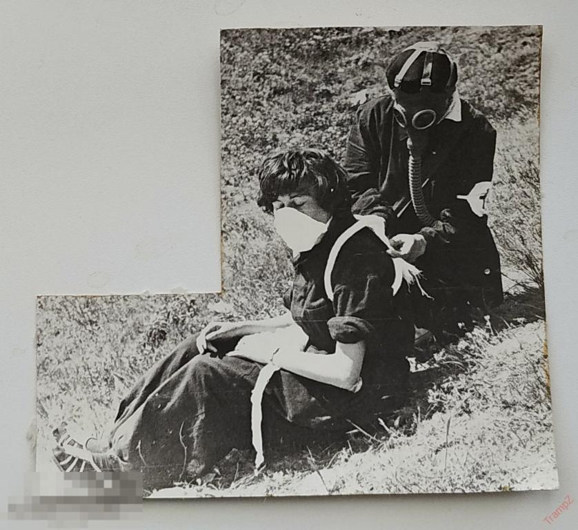 Фотография санитарная оборона женщины учения противогаз БГСО ГТО #104 