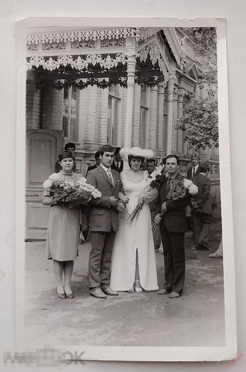 Фотография свадьба жених невест, свадебное платье шляпка букет цветы, свидетели #96* 