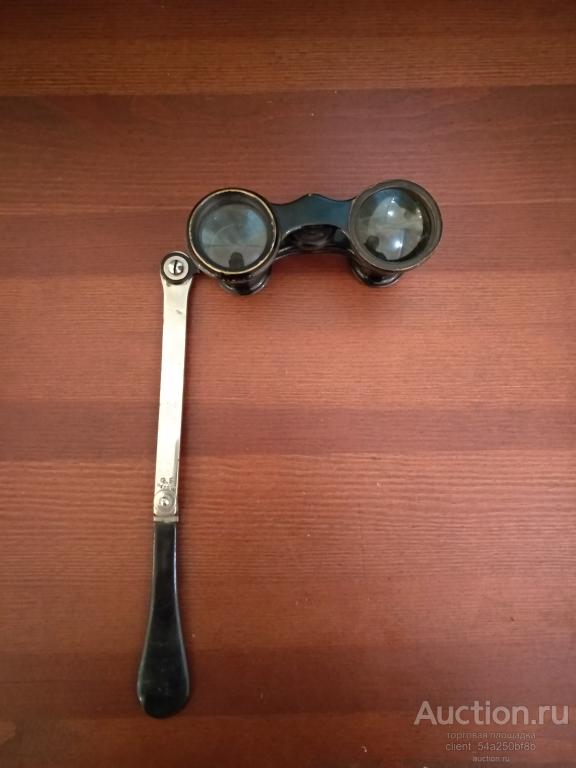 Бинокль театральный с ручкой. Франция.