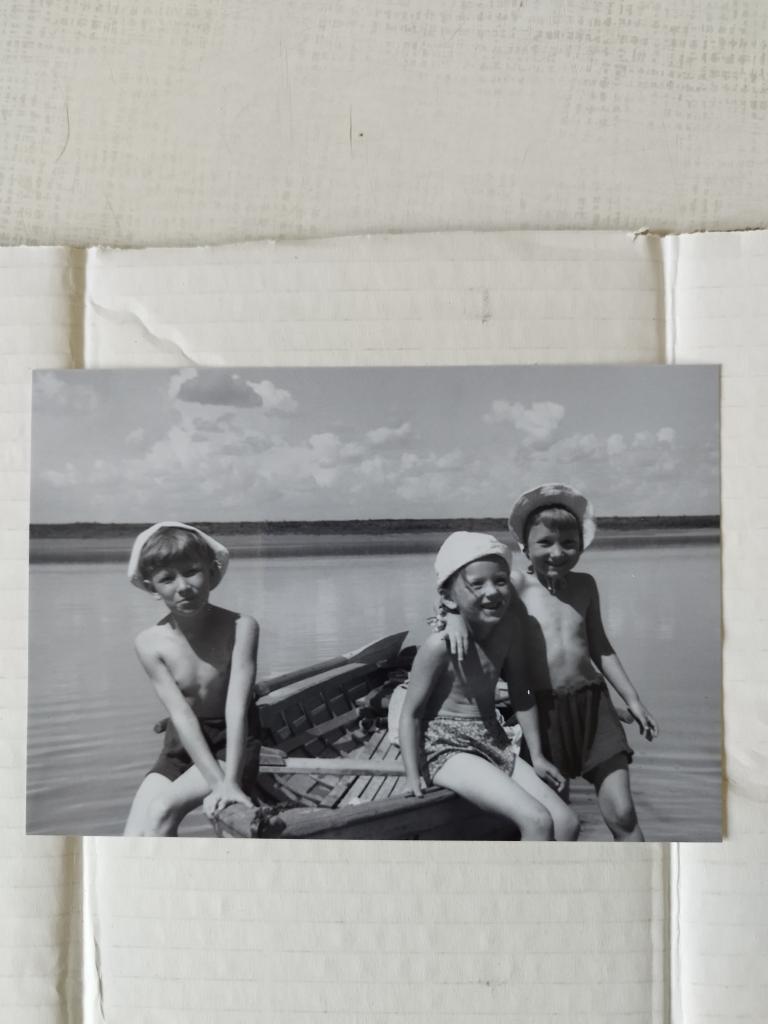 нудистки речка Фотография Дети на речке НЮ Эротика 18+ — покупайте на Auction.ru по  выгодной цене. Лот из Новгородская область, Великий Новгород. Продавец  DRANIK. Лот 283417384502547