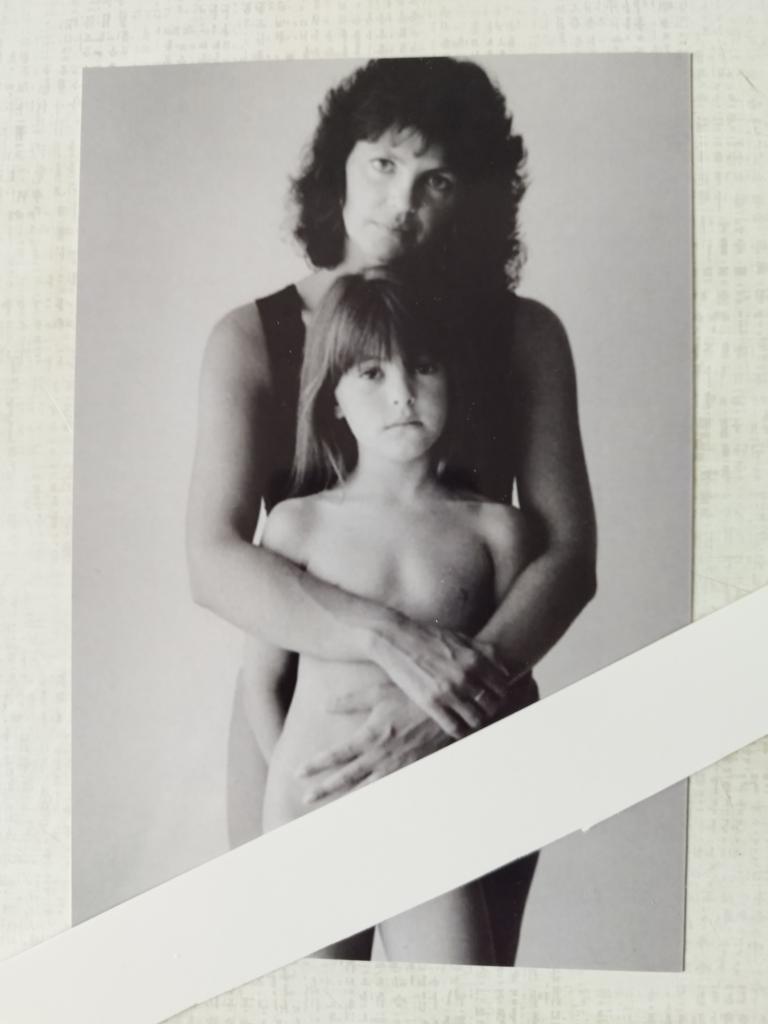 Голые мама с дочкой Фотография Мама с дочкой НЮ Эротика 18+ — покупайте на Auction.ru по  выгодной цене. Лот из Новгородская область, Великий Новгород. Продавец  DRANIK. Лот 283497589916728