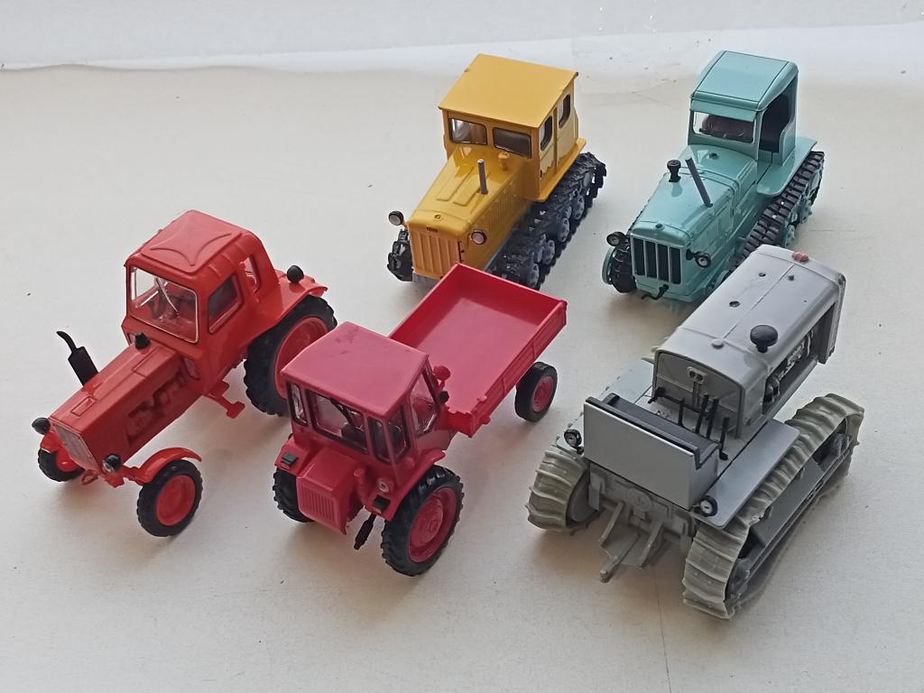 Модель Тракторов Масштаб 1/43  5 шт Распродажа Коллекции
