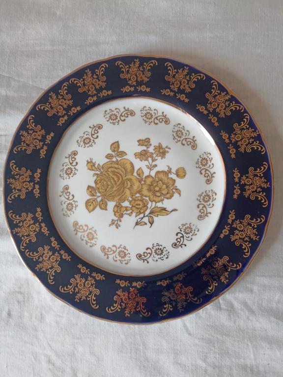 Блюдо тарелка Золотая роза Чехия