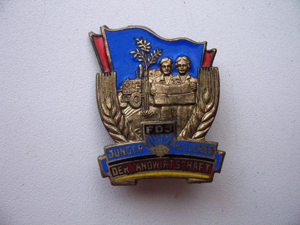 Знак Молодые новаторы сельского хозяйства ГДР Номерной редкий