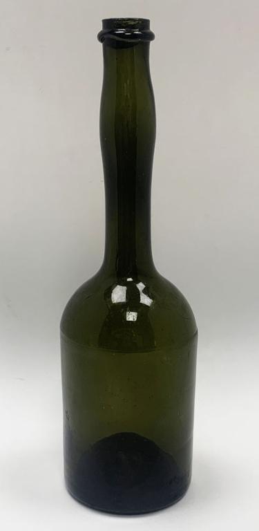 Бутылка из под вина. Стекло до 1917 г.