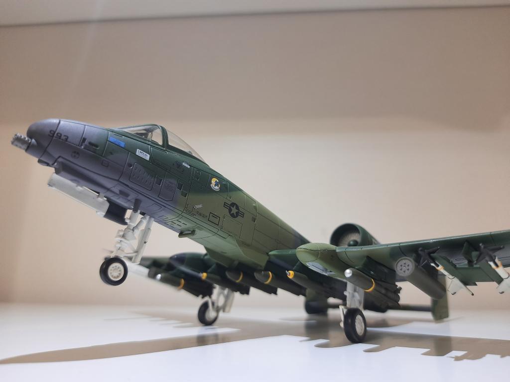 Модель самолета  1/72  hobby Master  Thunderbolt a-10a