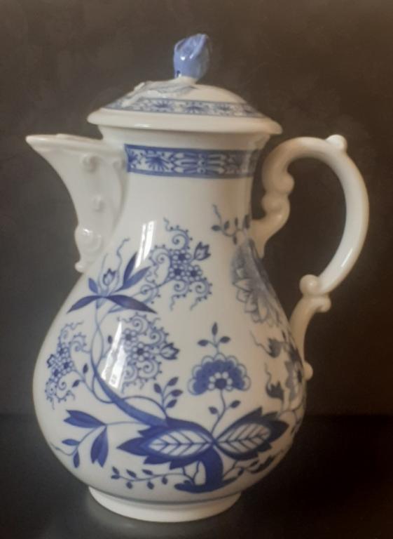 Чайник кофейник фарфоровый Hutschenreuther луковый узор, нюанс