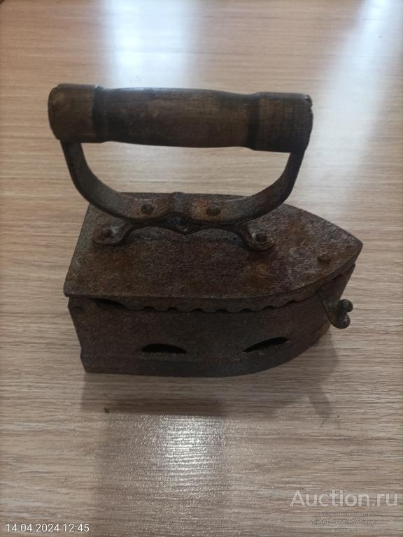 Утюг старинный