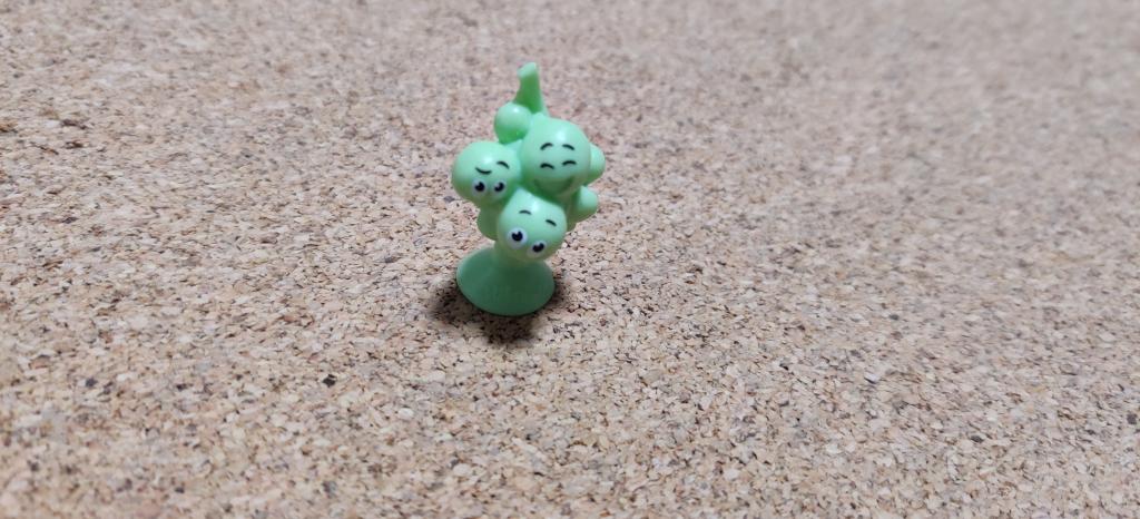 Игрушка Веселые прилипалы stikeez Дикси Виноград