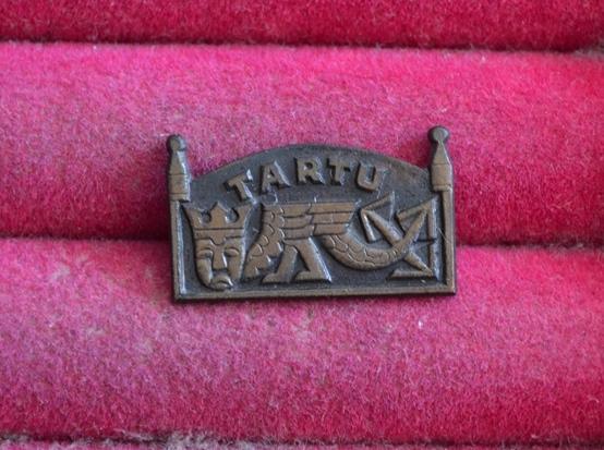 TARTU ТАРТУ ЭСТОНИЯ ПРИБАЛТИКА  дракон иностранный значок тяжелый  ЛИСТ № 142