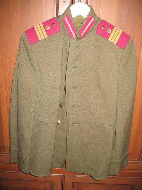 Китель парадный сержанта пехоты, образца 1943г. Эмблемы на 1959г. Коллекционное состояние.